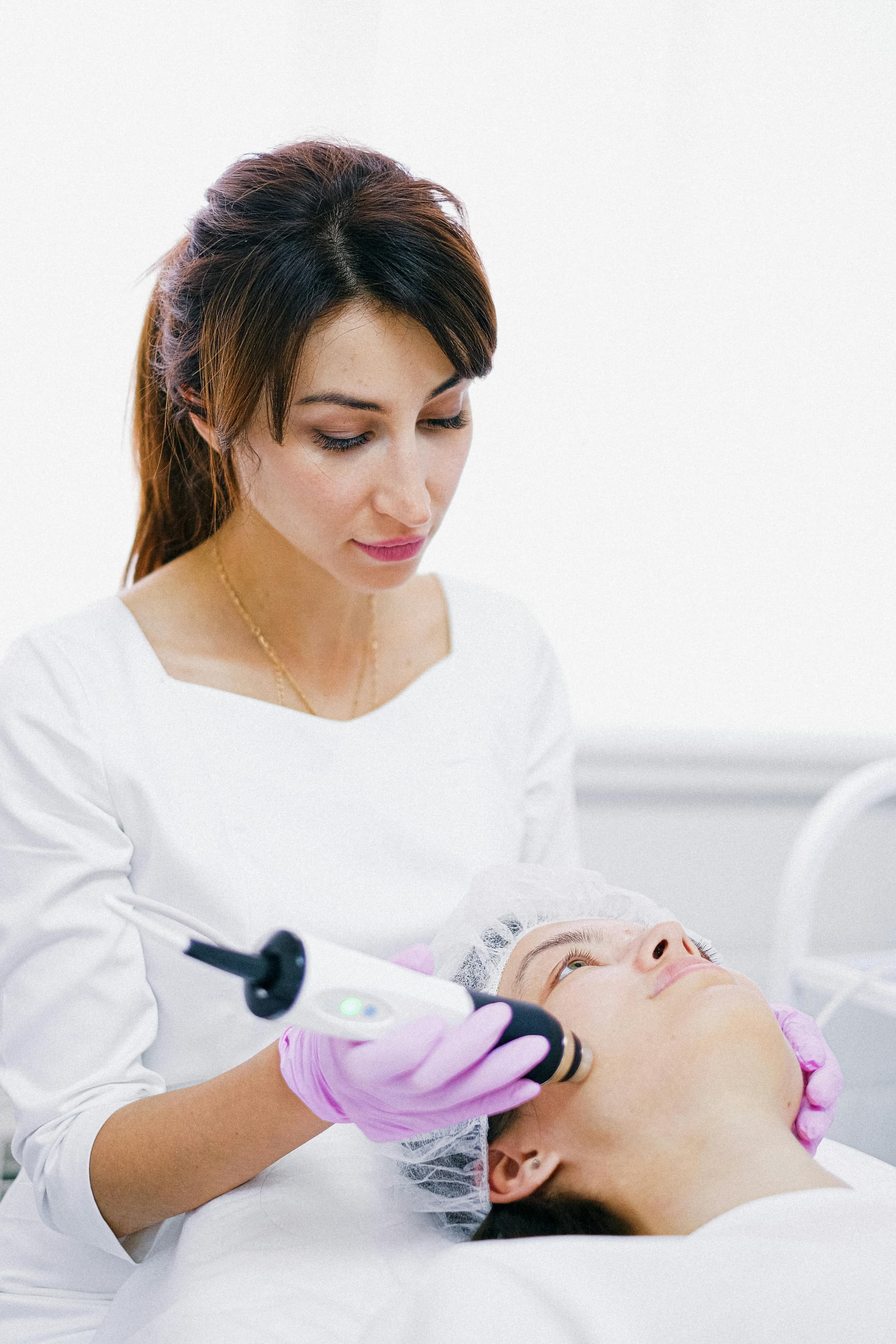 Microblading vs Ombre Powder Brows: Which Technique Should You Learn?